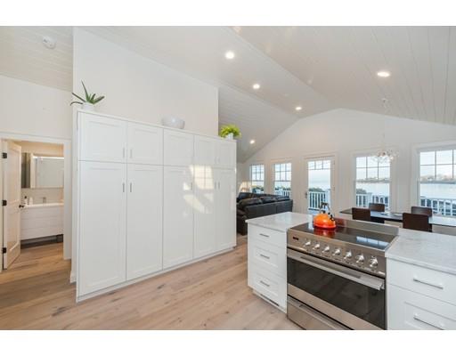 36 Franklin St, Marblehead, MA 01945 photo 9