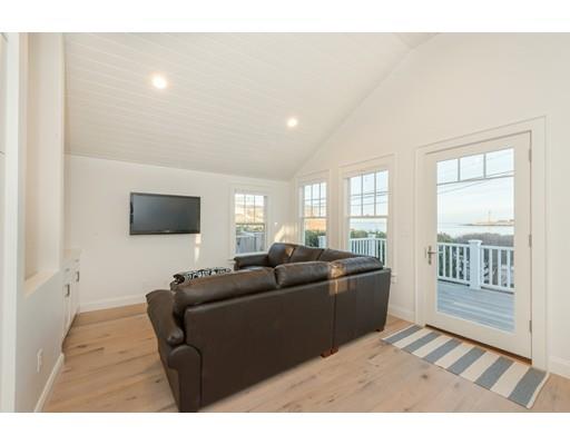 36 Franklin St, Marblehead, MA 01945 photo 14