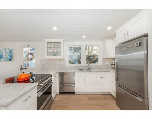 36 Franklin St, Marblehead, MA 01945 photo 6