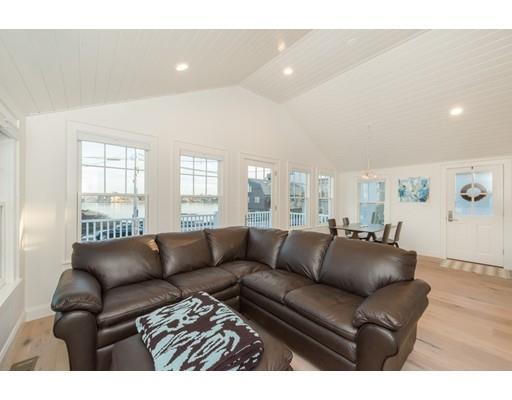 36 Franklin St, Marblehead, MA 01945 photo 12