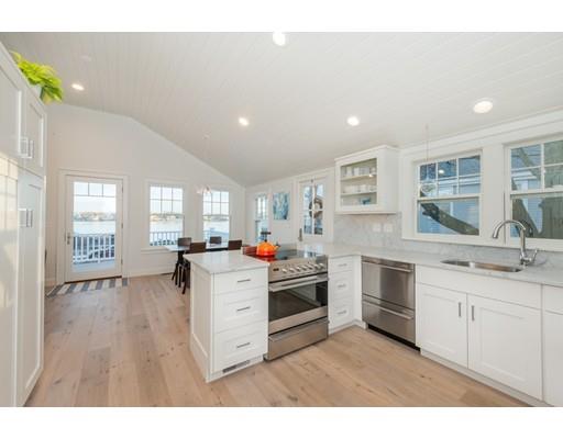 36 Franklin St, Marblehead, MA 01945 photo 5