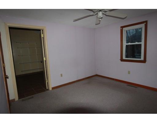 128 Webber St, Springfield, MA 01108 photo 12