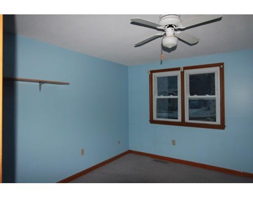 128 Webber St, Springfield, MA 01108 photo 9