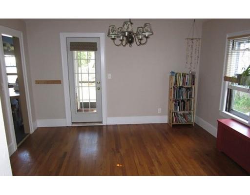 46 Colfax St, Springfield, MA 01104 photo 3
