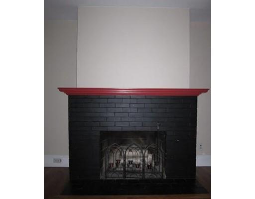 46 Colfax St, Springfield, MA 01104 photo 4