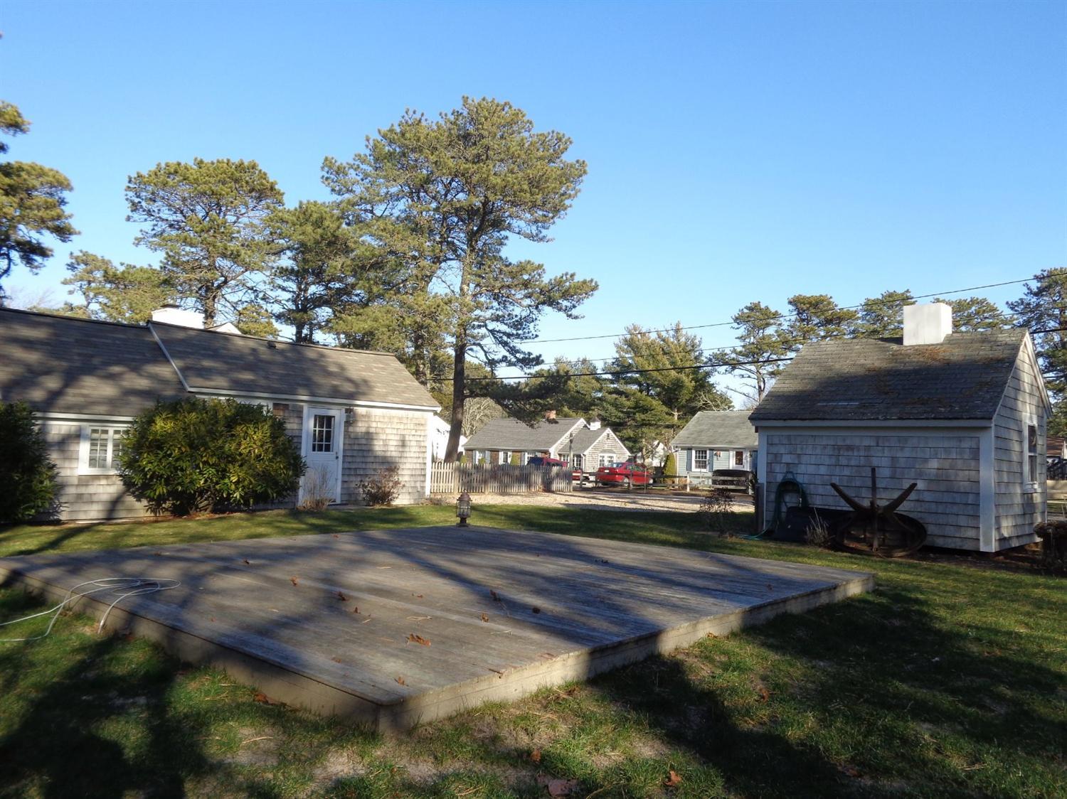 31 Oak St, Dennis, MA 02539 photo 4