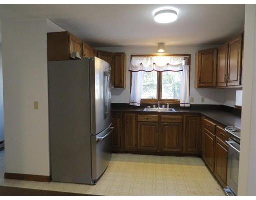 29 Russell Rd, Mashpee, MA 02649 photo 3