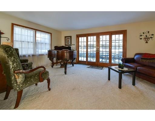 32 Porter Rd, Natick, MA 01760 photo 4