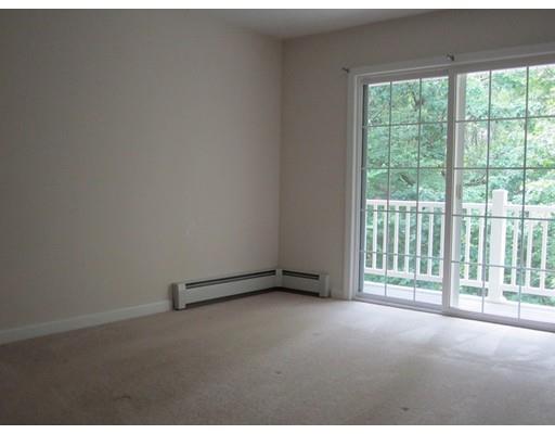 7 Mink Cir, Worcester, MA 01604 photo 13