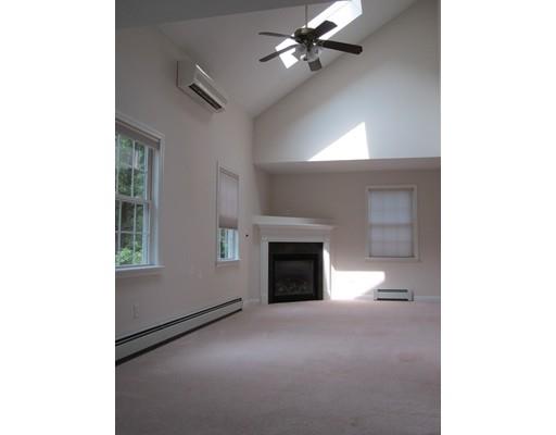 7 Mink Cir, Worcester, MA 01604 photo 2