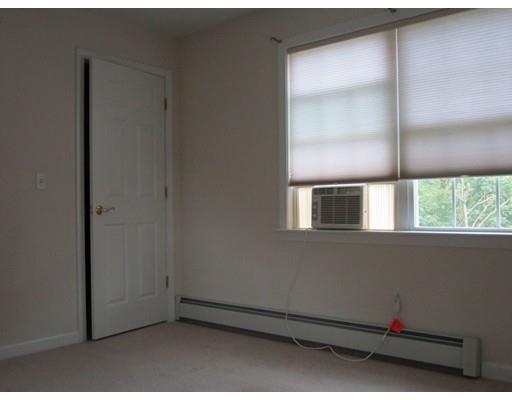 7 Mink Cir, Worcester, MA 01604 photo 12