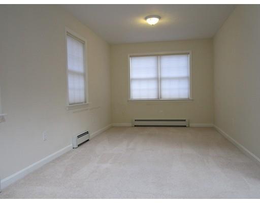 7 Mink Cir, Worcester, MA 01604 photo 5