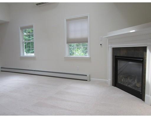 7 Mink Cir, Worcester, MA 01604 photo 4