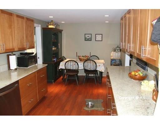 45 Wethersfield Rd, Natick, MA 01760 photo 12