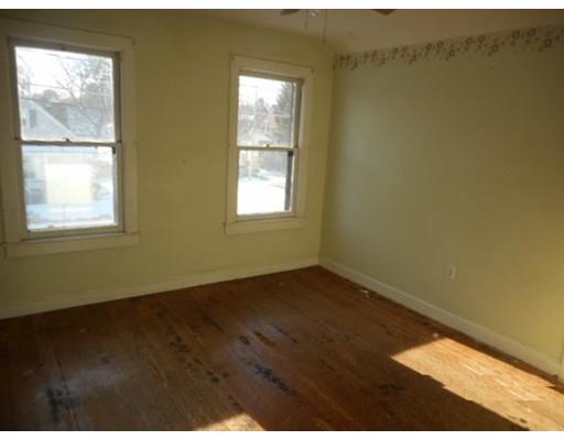 211 Davis St, Springfield, MA 01104 photo 8
