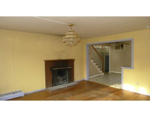 18 Hamlet St, Lawrence, MA 01843 photo 3