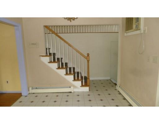18 Hamlet St, Lawrence, MA 01843 photo 5