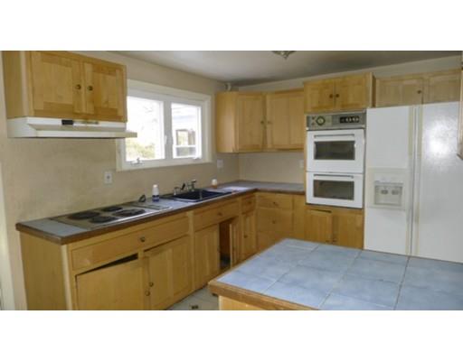 18 Hamlet St, Lawrence, MA 01843 photo 6
