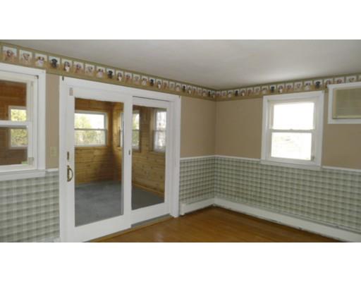18 Hamlet St, Lawrence, MA 01843 photo 8