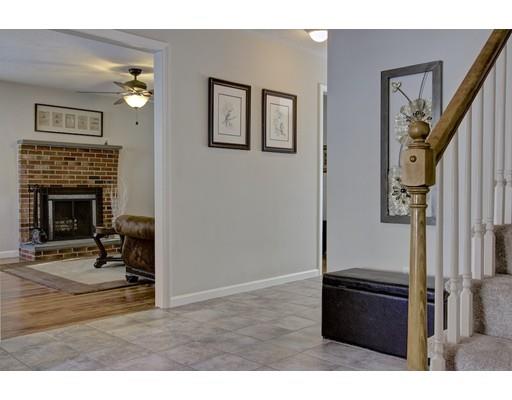 94 Warren St, Upton, MA 01568 photo 3