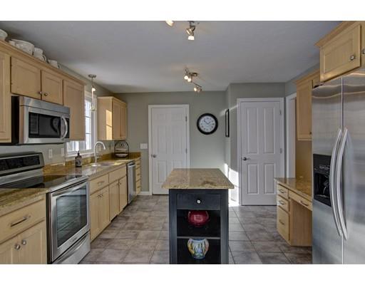 94 Warren St, Upton, MA 01568 photo 8