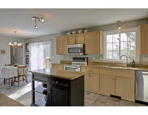 94 Warren St, Upton, MA 01568 photo 6