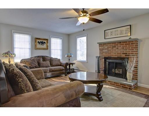 94 Warren St, Upton, MA 01568 photo 4