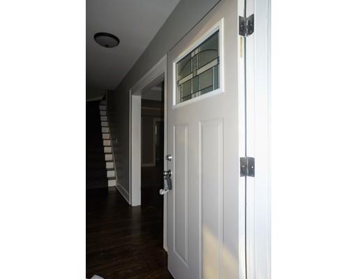 38 Fenwick St, Springfield, MA 01109 photo 5