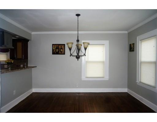 38 Fenwick St, Springfield, MA 01109 photo 16