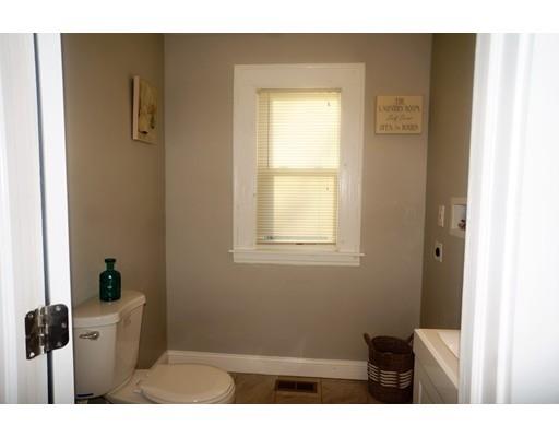 38 Fenwick St, Springfield, MA 01109 photo 19