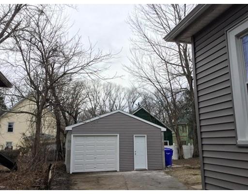 38 Fenwick St, Springfield, MA 01109 photo 4