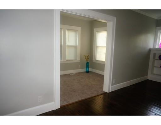 38 Fenwick St, Springfield, MA 01109 photo 8