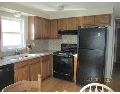 51 Old Point St, Springfield, MA 01109 photo 2