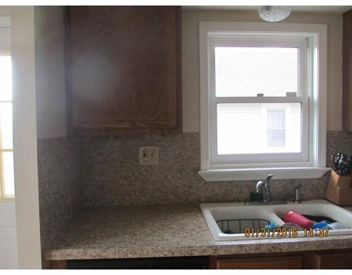51 Old Point St, Springfield, MA 01109 photo 5