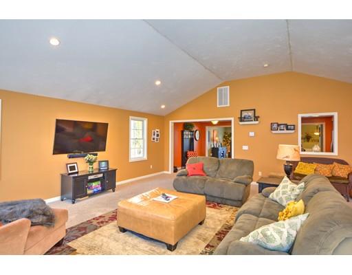 4 Glenbrook Ln, Worcester, MA 01609 photo 9