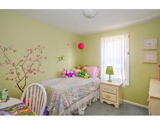 4 Glenbrook Ln, Worcester, MA 01609 photo 17