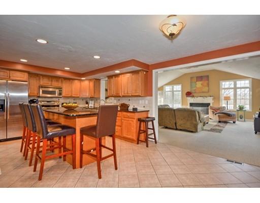 4 Glenbrook Ln, Worcester, MA 01609 photo 3