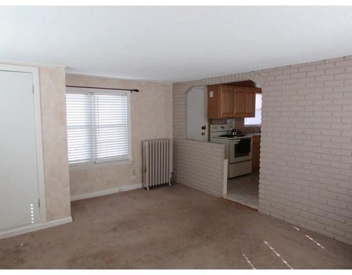 7 Trahan Ave, Worcester, MA 01604 photo 4