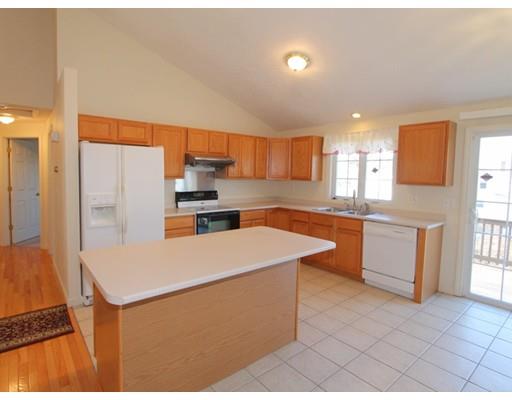 41 Locust Ave, Worcester, MA 01604 photo 3