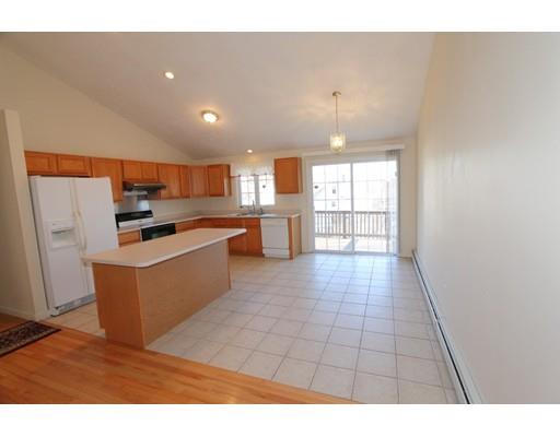 41 Locust Ave, Worcester, MA 01604 photo 4