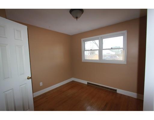 5 Oakhurst St, Springfield, MA 01104 photo 8