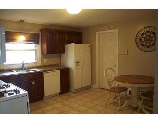 7 Bellamy Rd, Springfield, MA 01119 photo 8