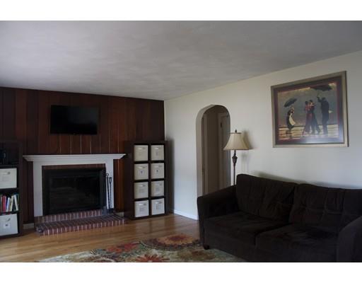 7 Bellamy Rd, Springfield, MA 01119 photo 6