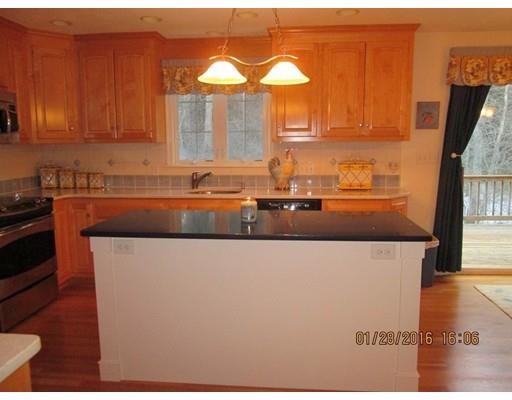 24 Walden Dr, Walpole, MA 02081 photo 5
