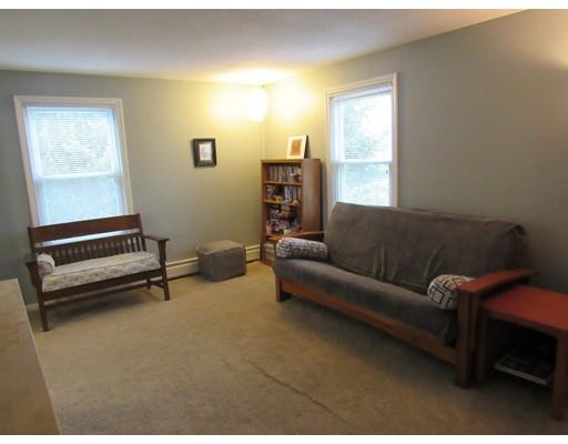 3 Maxine Cir, Easthampton, MA 01027 photo 3