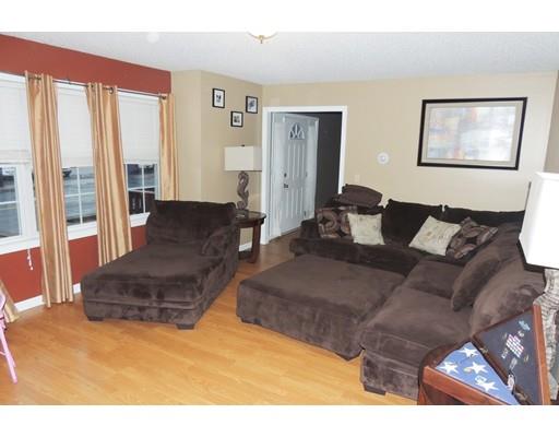 507 Boston Rd, Springfield, MA 01109 photo 2