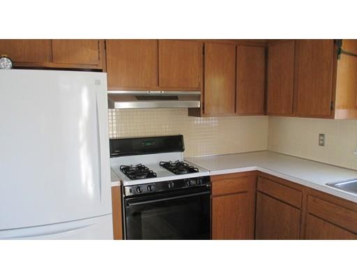 12 Caleb St, Lowell, MA 01851 photo 3