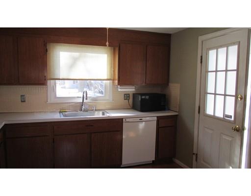 12 Caleb St, Lowell, MA 01851 photo 4