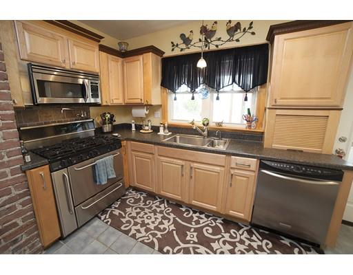 40 Harkness Ave, Springfield, MA 01118 photo 9