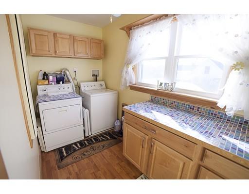 40 Harkness Ave, Springfield, MA 01118 photo 18
